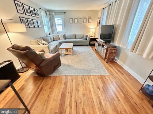 35 Wilbur Henry Dr, Florence NJ  08518-2701 exterior