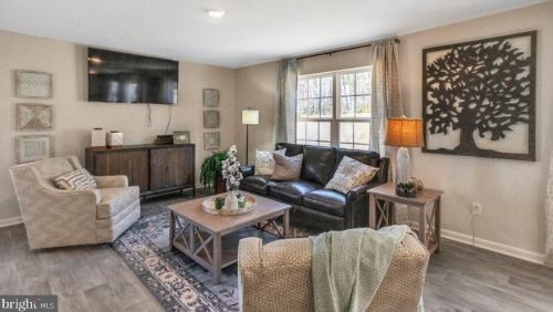 6058 Deborah Dr, Spring Grove PA 17362-9203 exterior