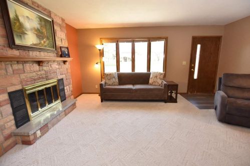 735 Linwood Ave, Oshkosh, WI 54901-1822
