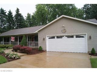 525 Parkway Blvd, Barb, OH 44203-6617