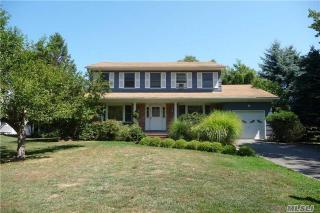 300 Green Hill Ln, Greenport, NY 11944-2019