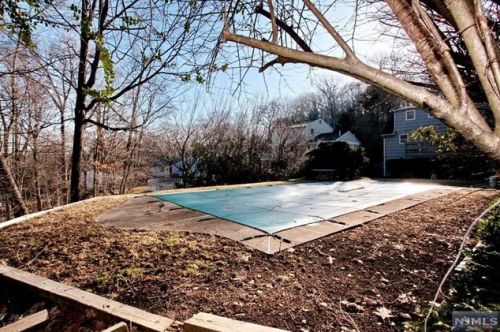 87 Minnehaha Blvd, Oakland NJ  07436-2804 exterior