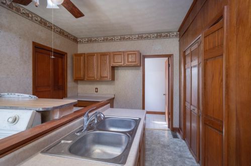 200 Howard St, Clinton County OH  45169-1157 exterior