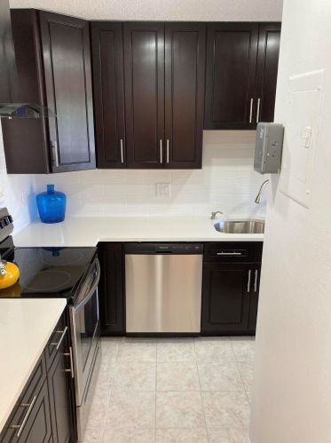 1450 18th Ave, Delray Beach, FL 33445-7449