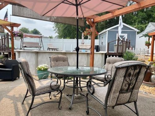 1705 Neshannock Blvd, New Castle PA  16105-2480 exterior