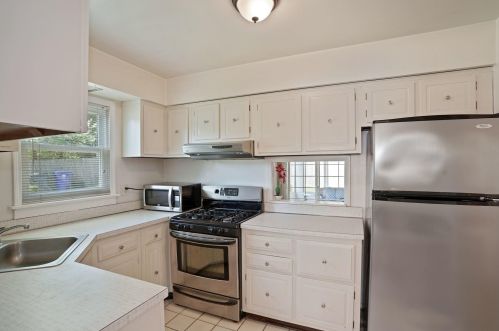 412 Valley Way, Bricktown NJ  08723-4914 exterior