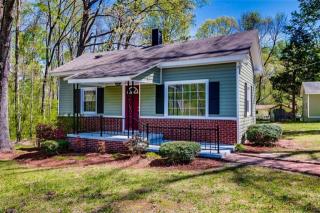 2416 Flora Vista Rd, Greensboro, NC 27406-9821