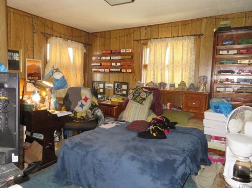 2706 Grandview Ave, Mckeesport PA  15132-7832 exterior