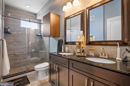428 Mercy St, Philadelphia PA  19148-2507 exterior