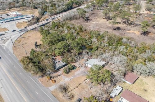 8802 Highway 6, Hitchcock, TX 77563-3116
