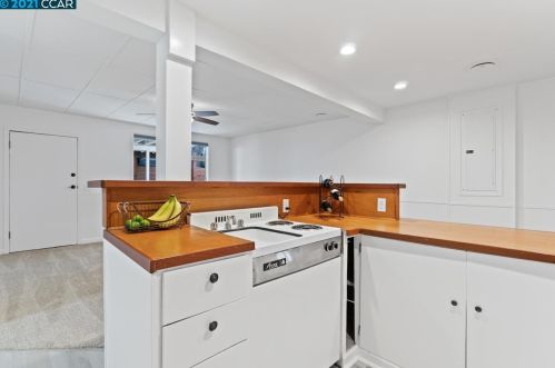 5500 Sandmound Blvd, Oakley CA  94561-5027 exterior