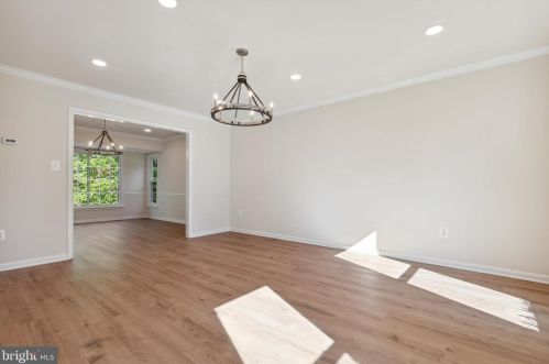 5758 Benford Dr, Haymarket VA  20169-2503 exterior