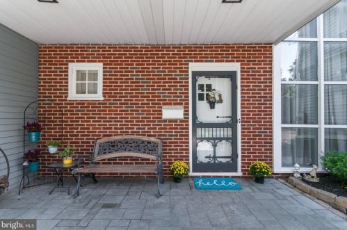 105 2nd St, Riverton, NJ 08077-1103