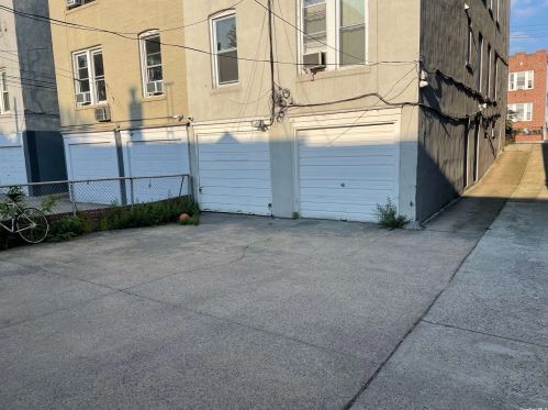 50-34 41st St, Long Island City, NY 11104-1025