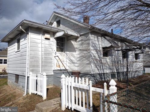 147 Edward St, Boothwyn, PA 19061-4117