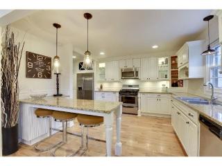 505 Drillane Rd, Hopkins MN  55305-4664 exterior