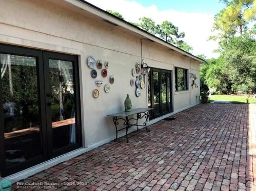 6612 Mandarin Blvd, Town Of Loxahatchee Groves, FL 33470-3241