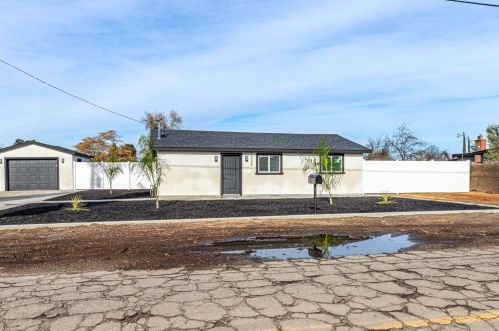 3225 Whitmore Ave, Modesto CA  95358-6238 exterior