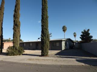 7660 Saffron Ave, Tucson, AZ 85741-1709
