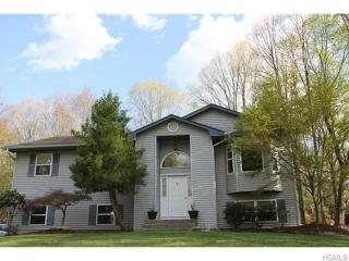 403 Haverstraw Rd, Airmont, NY 10901-3135