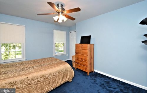 122 Claremont Dr, Lansdale PA 19446-6361 exterior