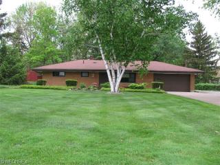 9510 Chamberlin Rd, Macedonia, OH 44056-1420
