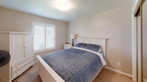 3960 Michelle Lynn Ct, Turlock CA  95382-8518 exterior