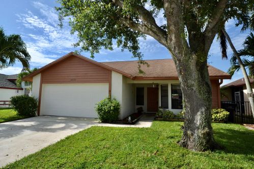 5070 Foxhall Dr, West Palm Beach, FL 33417-8132