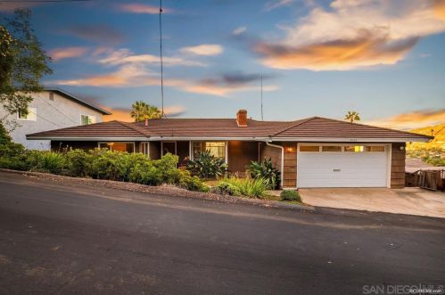 8166 Vista Dr, La Mesa, CA 91941-6430