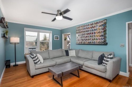 305 6th St, New Rochelle, NY