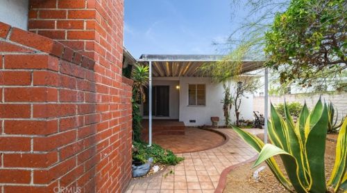 1122 Hickory Ave, Torrance CA 90503-7219 exterior