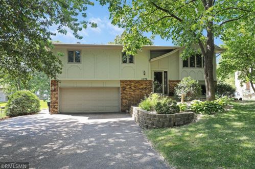 12150 Sycamore St, Minneapolis, MN 55448-2125