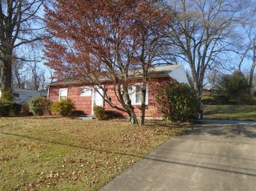 133 Braddock Dr, Latrobe, PA 15650-1035