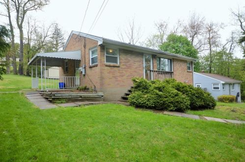 3213 Sharon Rd, Glenshaw, PA 15116-1420