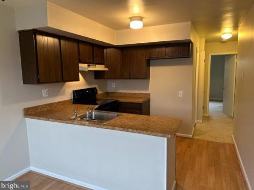 272 Florence Dr, Harleysville PA  19438-1933 exterior