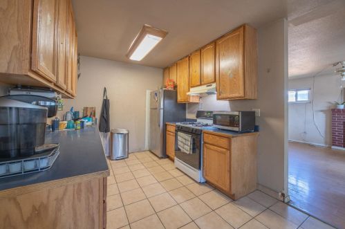 9 Ashley Ave, Woodland CA  95695-2509 exterior