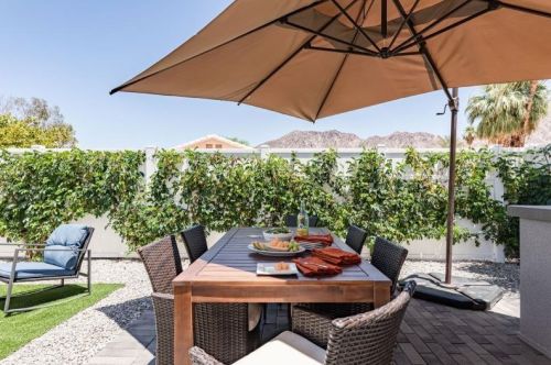 53620 Avenida Alvarado, La Quinta CA  92253-3597 exterior
