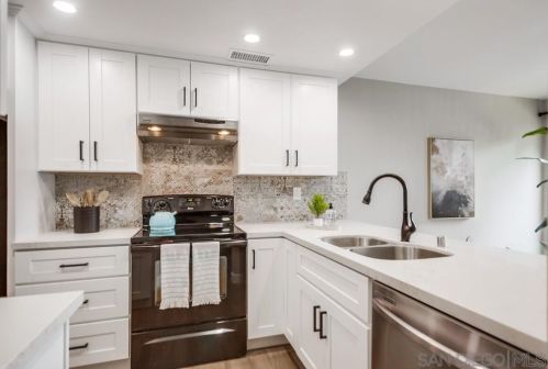 5430 Baltimore Dr, La Mesa, CA 91942-2047