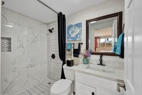 821 91 Ave, Naples FL 34108-2426 exterior