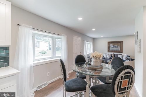 2746 Old Welsh Rd, Willow Grove PA  19090-3934 exterior