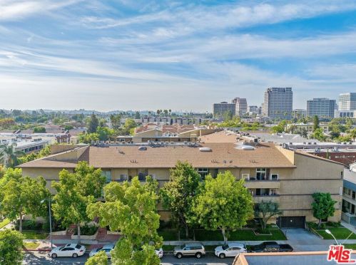 320 Stocker St, Glendale CA  91202-2408 exterior