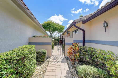7784 Dundee Ln, Delray Beach, FL 33446-3120