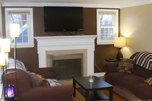 181 Princeton St, Manchester, CT 06042-3233