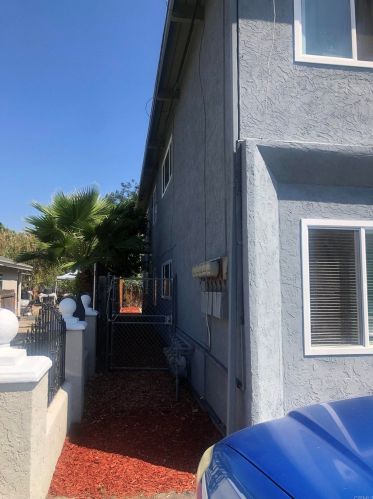 2041 42nd St, San Diego, CA 92113-4313