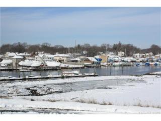 31 Quarry Dock Rd, Branford CT  06405-4655 exterior