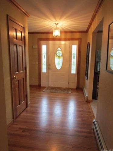 13 Liberty Ct, Montgomery NY  12549-2041 exterior