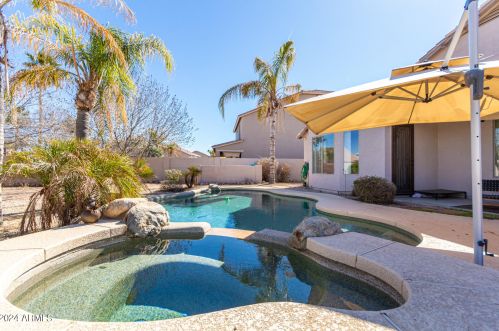 2756 Hazeltine Way, Chandler, AZ 85249-5022