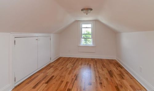 94 Cleveland Ave, Bridgeport CT  06606-5209 exterior