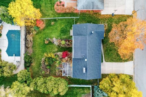 2925 Waubenoor Dr, Green Bay WI  54301-1526 exterior