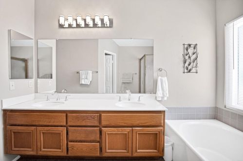 39810 Amberley Cir, Temecula CA  92591-7007 exterior